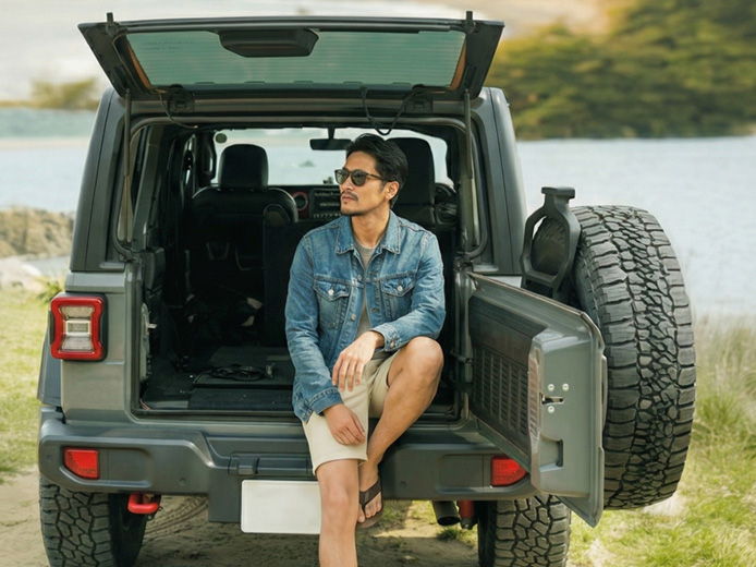 偏光調光レンズ — 通勤・日常シーン